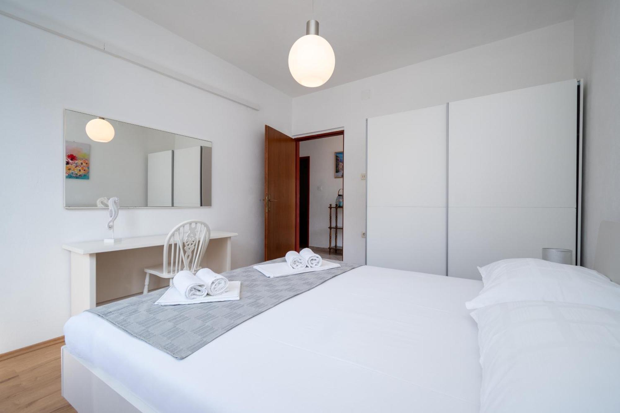 Apartments With A Parking Space Pag - 15765 パグ 部屋 写真