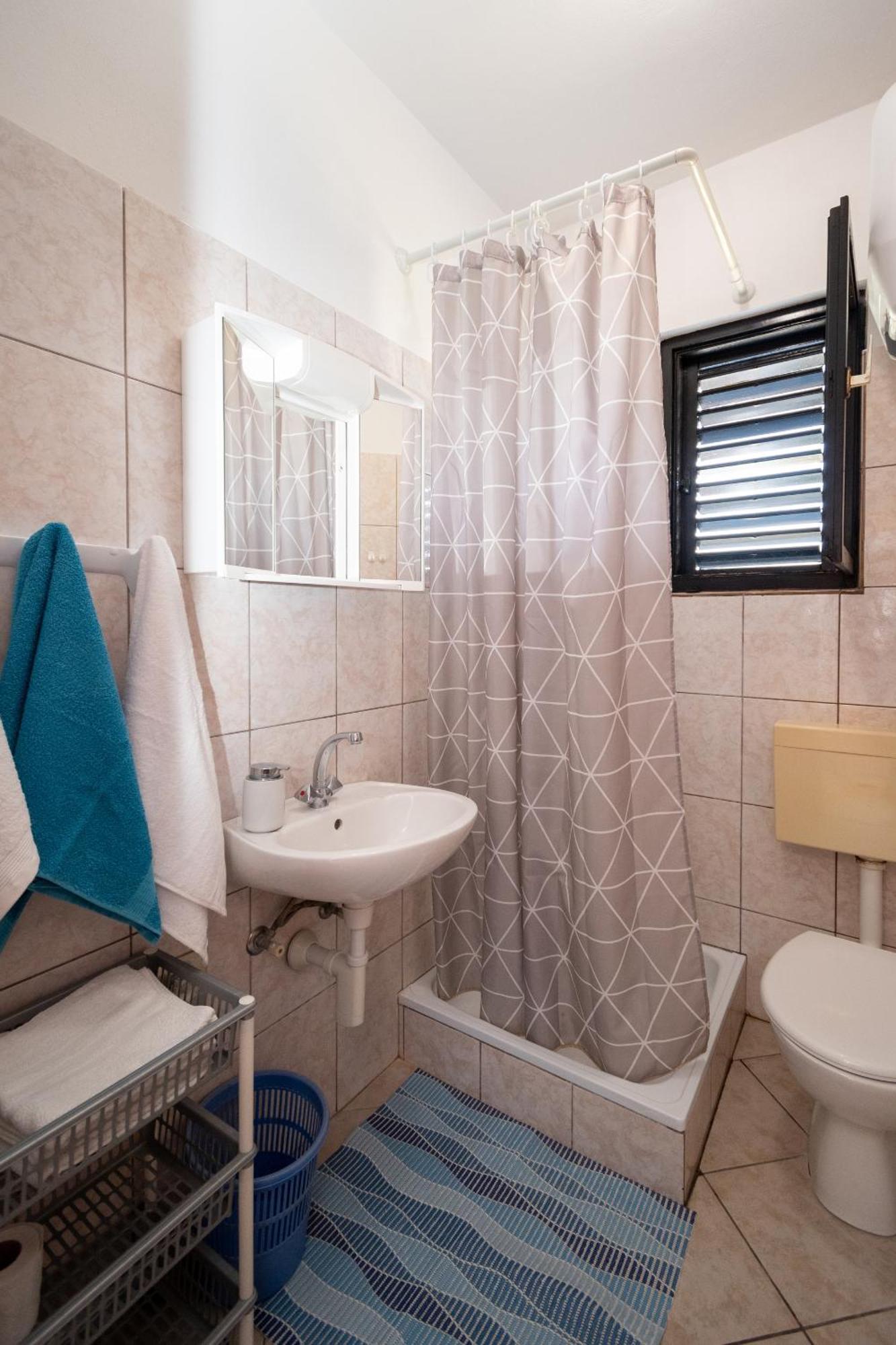 Apartments With A Parking Space Pag - 15765 パグ エクステリア 写真