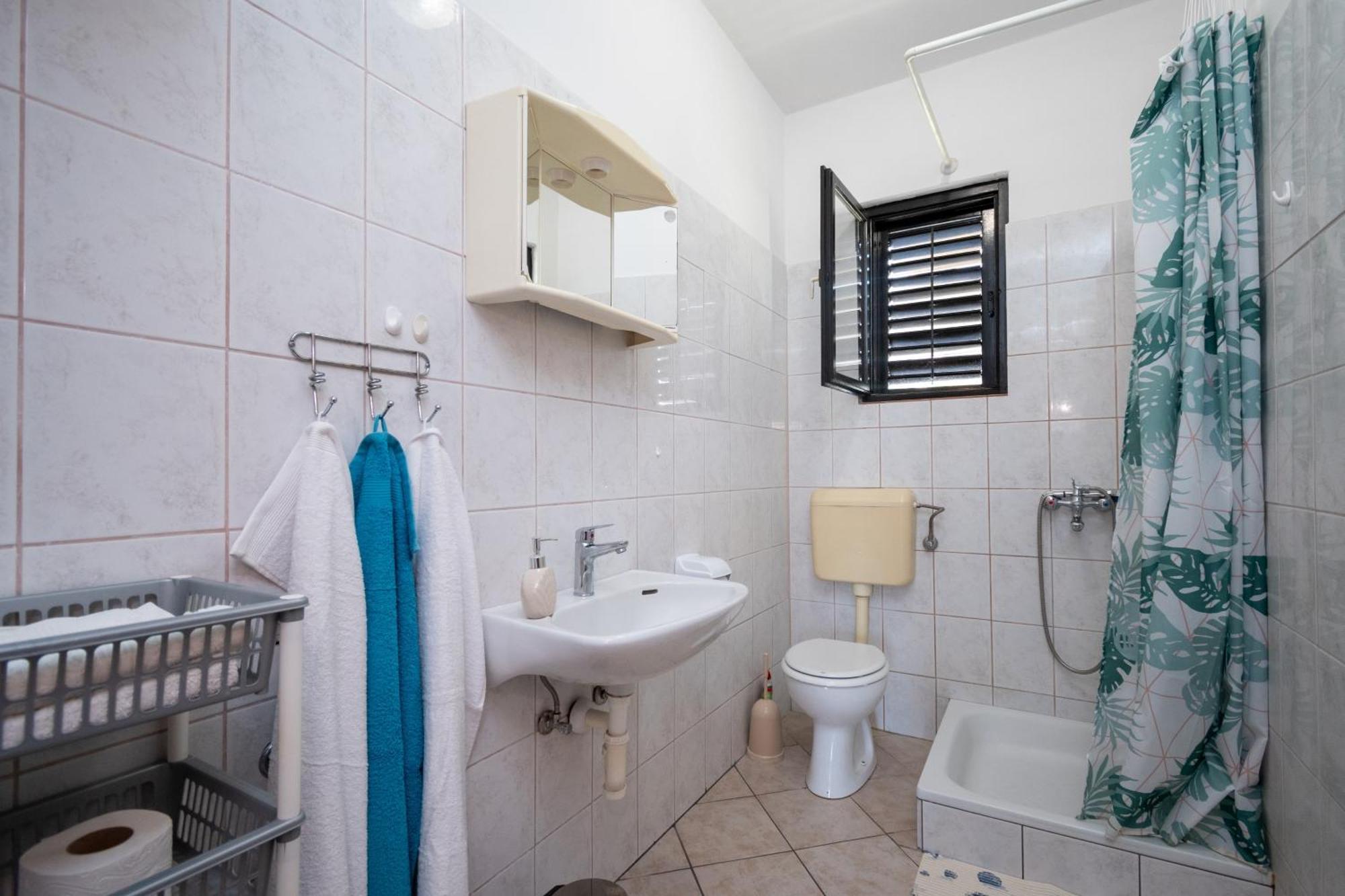 Apartments With A Parking Space Pag - 15765 パグ エクステリア 写真
